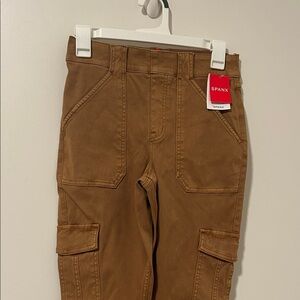 NWT Spanx Stretch Twill Ankle Cargo Pant in Honey Glow Size Medium